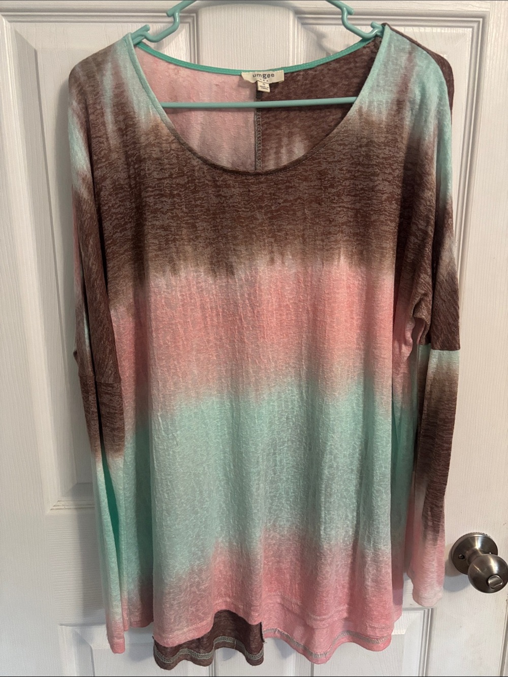 Umgee Ombre Scoop-Neck Long Sleeve Top in Brown, Pink & Mint